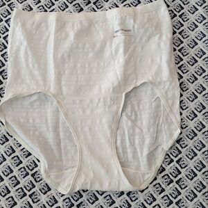 Barely there sample NWOT size 8